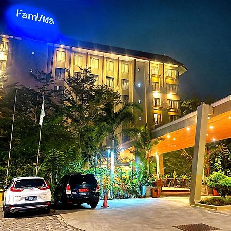 Famvida Hotel Lubuklinggau Luaran gambar