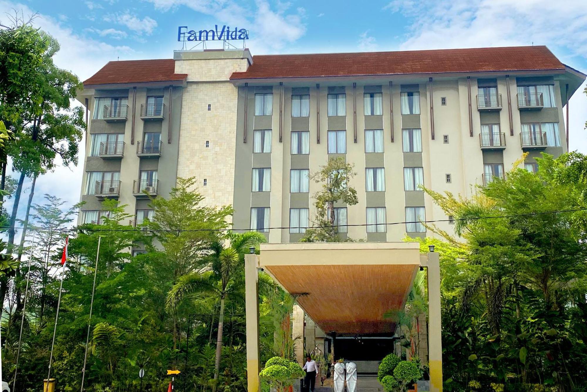Famvida Hotel Lubuklinggau Luaran gambar