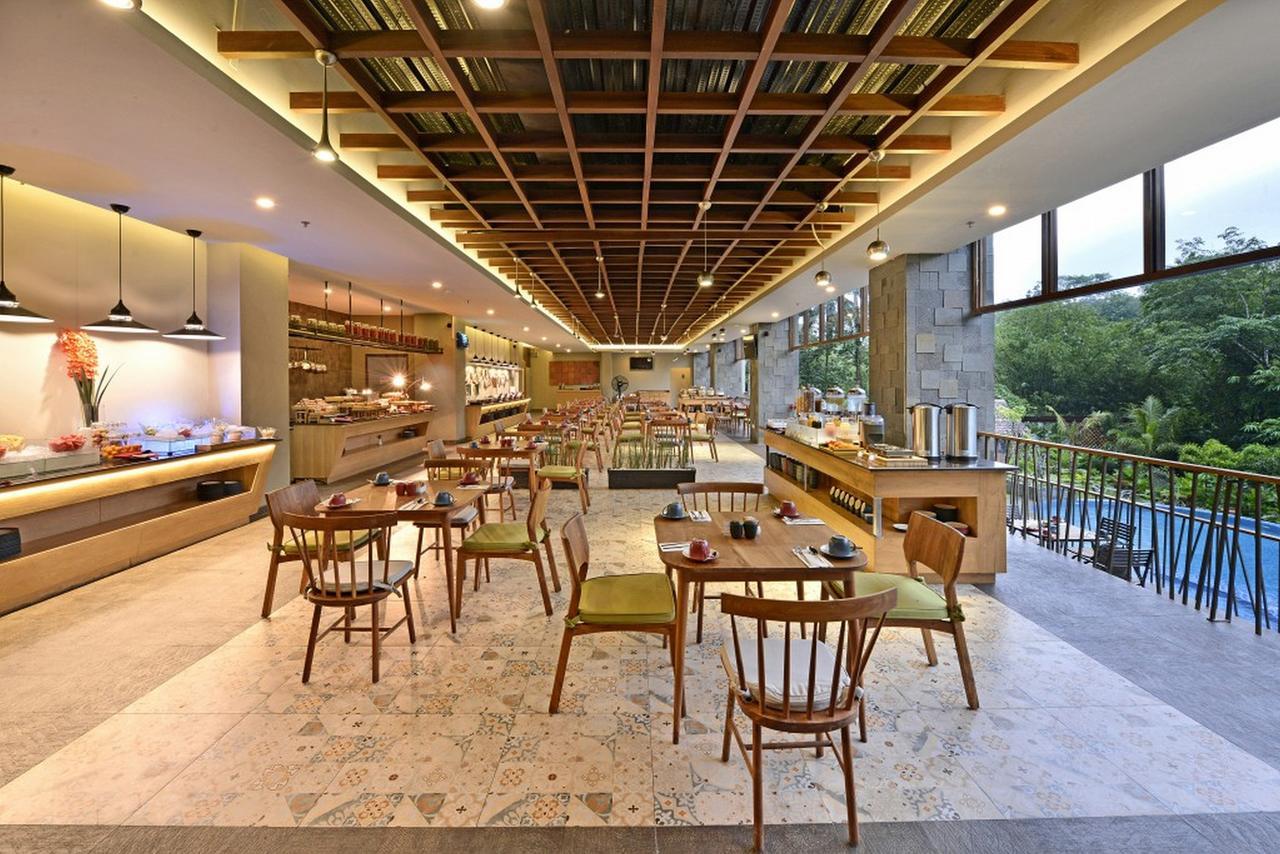 Famvida Hotel Lubuklinggau Luaran gambar